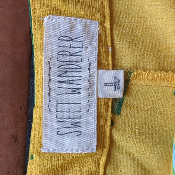 Sweet Wanderer Culottes Wide Leg Capri Yellow Green Orange Tropical Print Medium - Picture 4 of 6